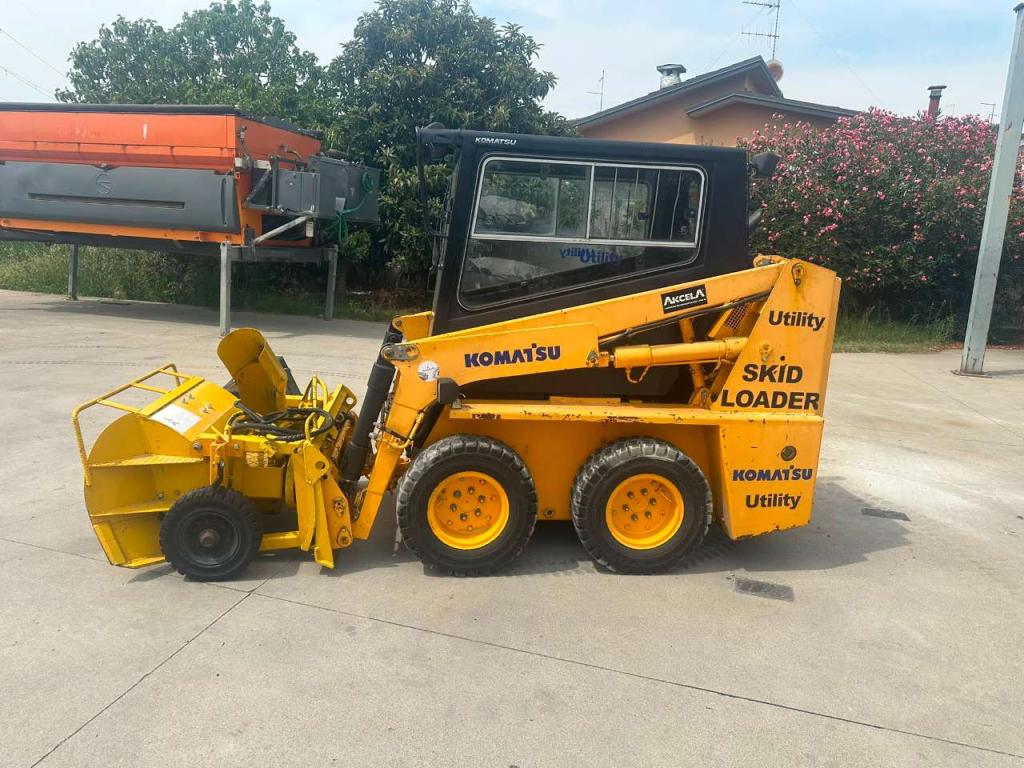 Komatsu SK Photo 8