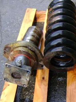 Tendeur chenilles pour Liebherr 632 Photo 1