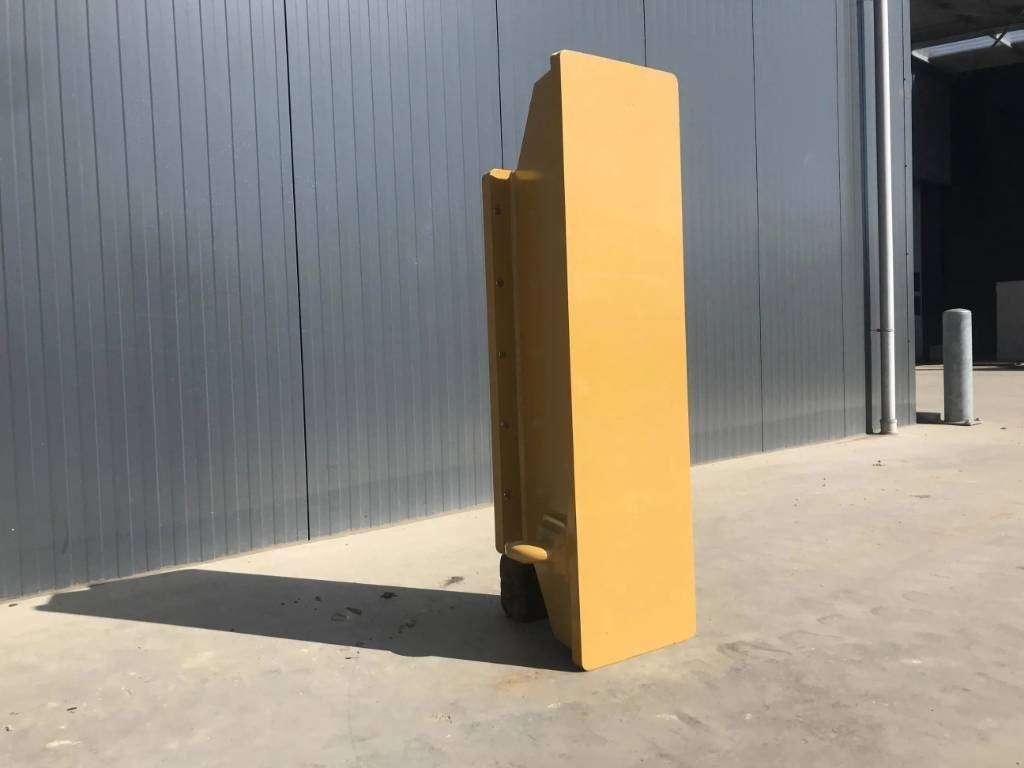 Caterpillar 16M Photo 6