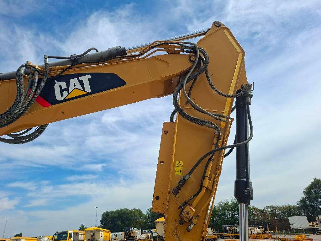 Caterpillar 324EL Photo 9