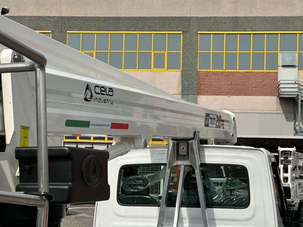 Cela Truck DT28 FE Photo 5
