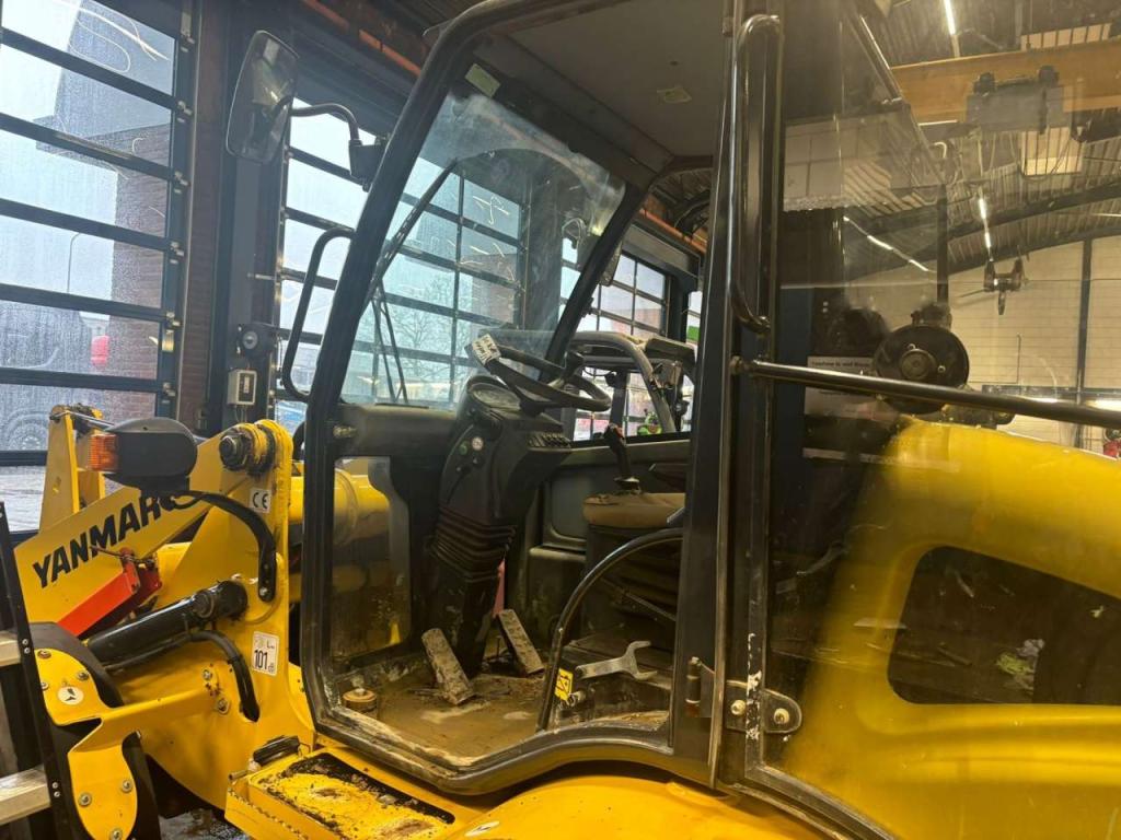Yanmar V8 Photo 3