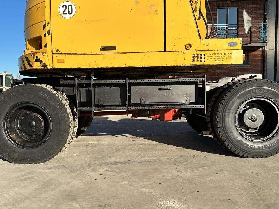 Fuchs MHB 230 ZW 4x4 Photo 4
