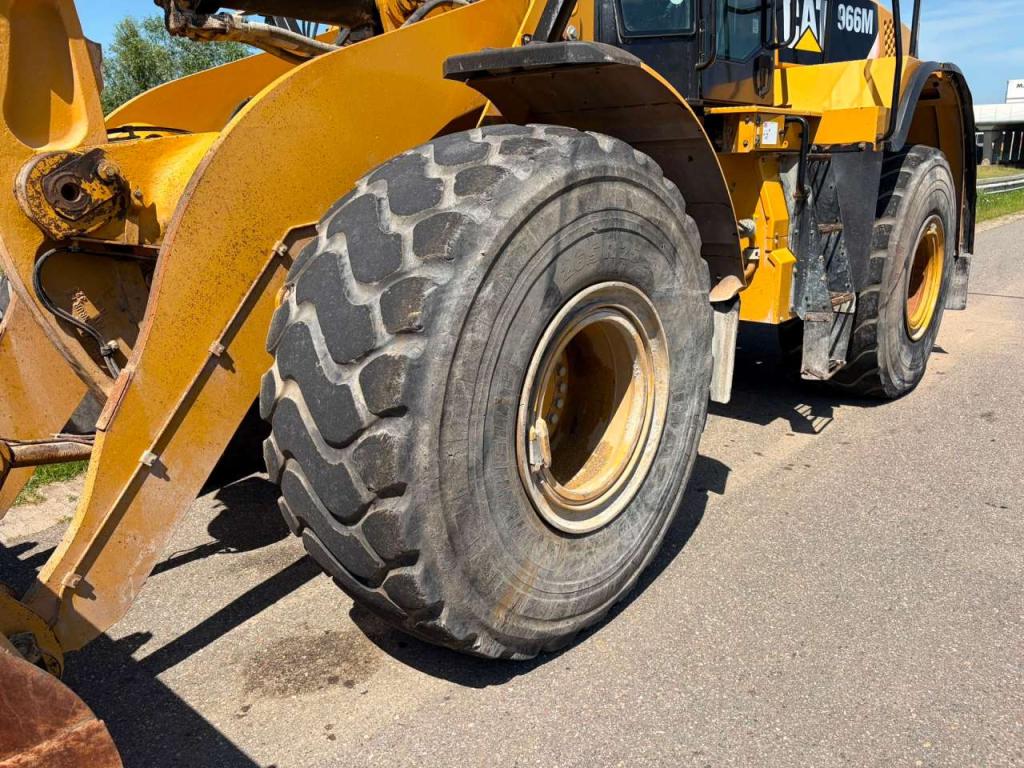 Caterpillar 966M Photo 10