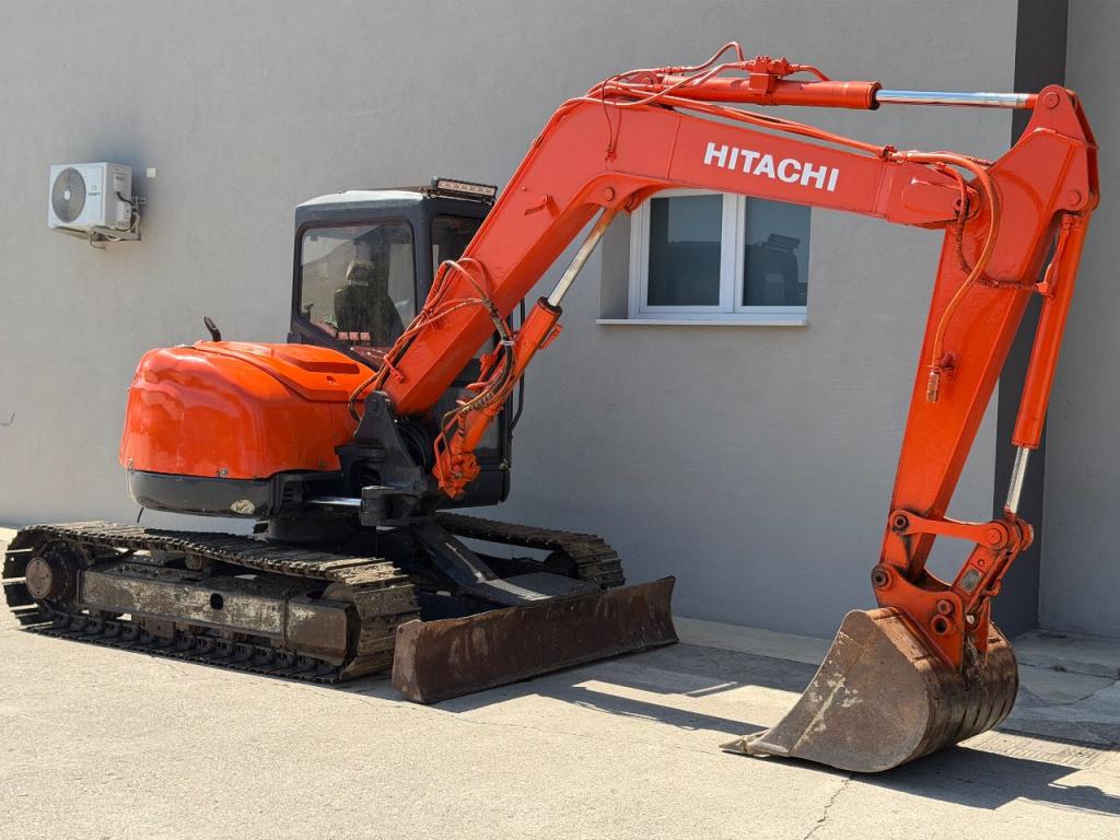 Hitachi ZAXIS 80 Photo 2