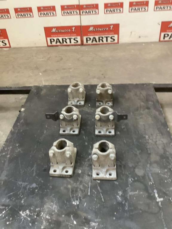 Supporti parafanghi pour Volvo FH16 550 6x4 Photo 1