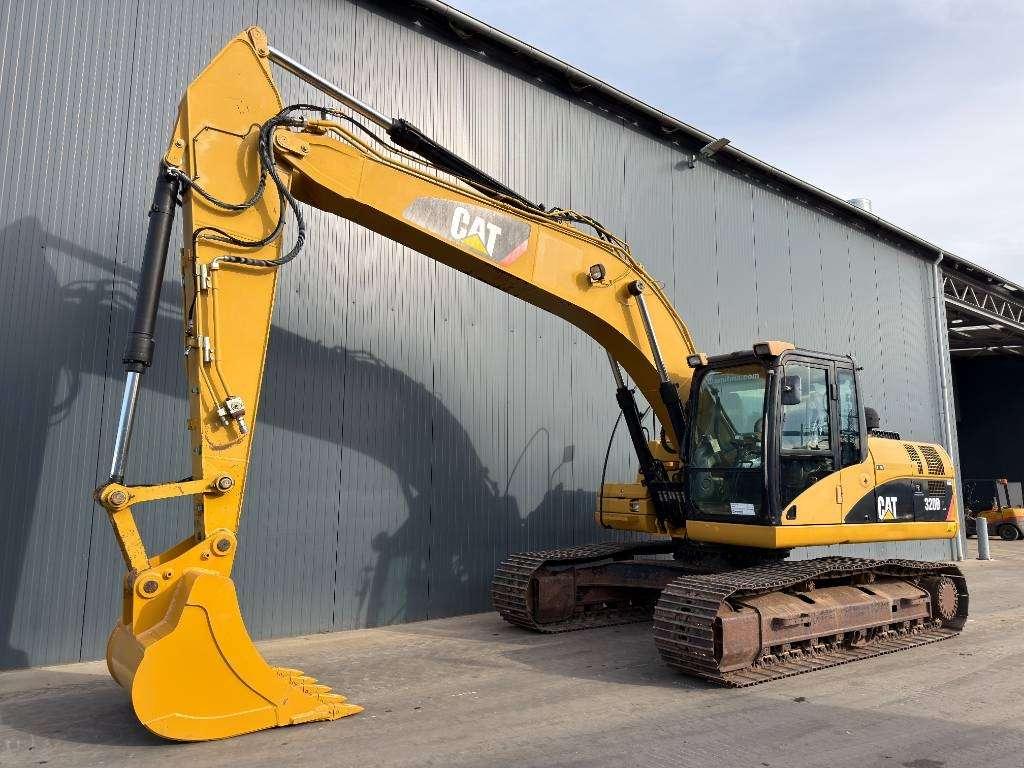 Caterpillar 320D L Photo 1
