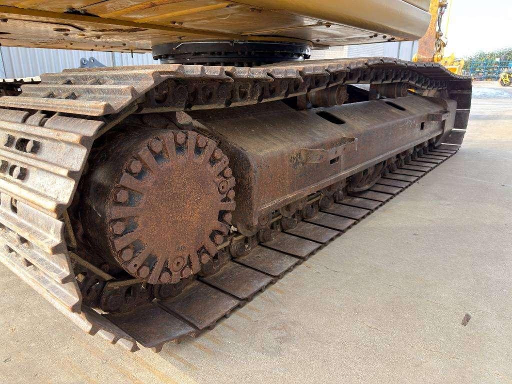 Caterpillar 320D L Photo 30