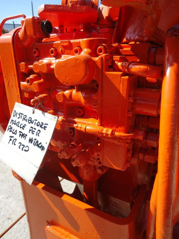 Levier de vitesses pour Fiat Hitachi FR220 Photo 1