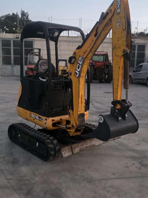 JCB 8018 Photo 1