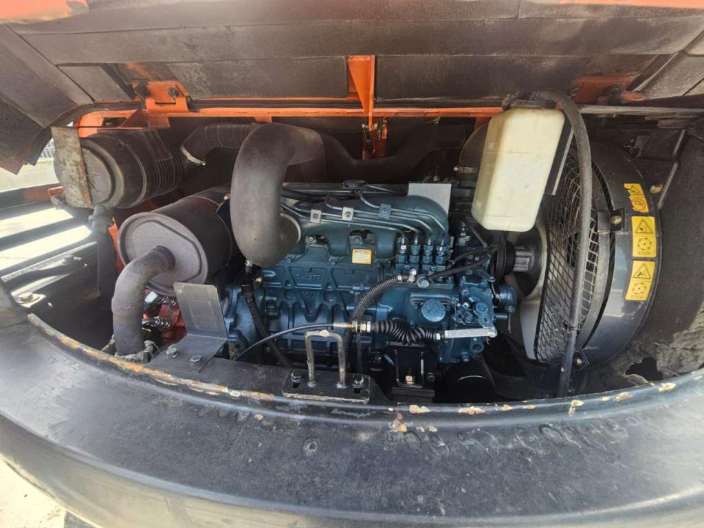 Hitachi ZX50 CLR Photo 14