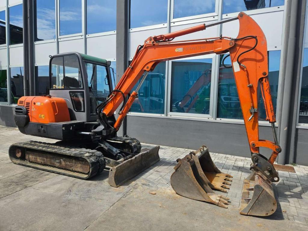Hitachi ZX50 CLR Photo 6