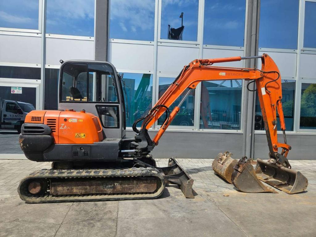 Hitachi ZX50 CLR Photo 7
