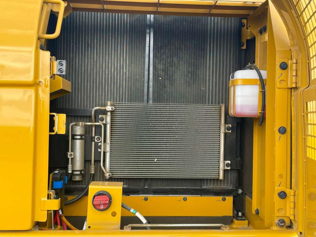 Caterpillar 323D3 Photo 28