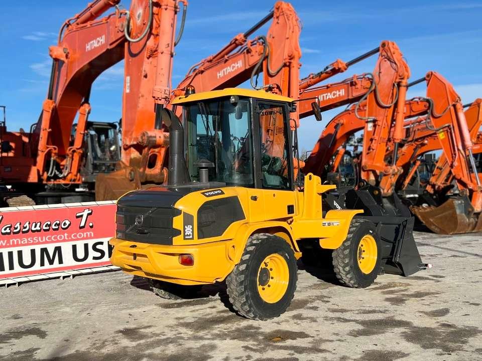 Volvo L30G Photo 13
