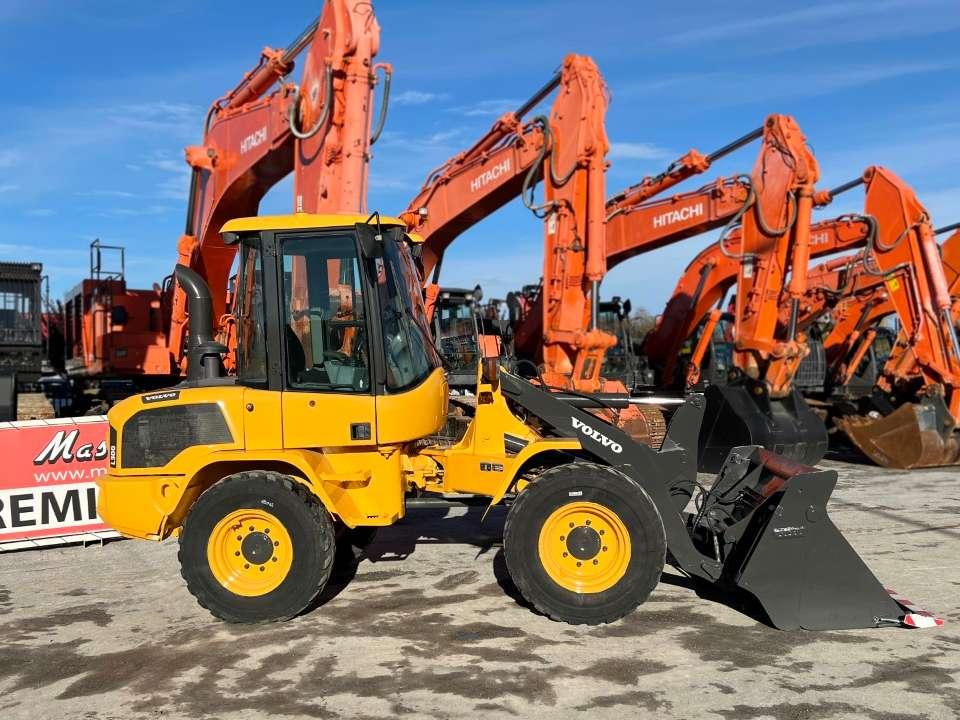 Volvo L30G Photo 14