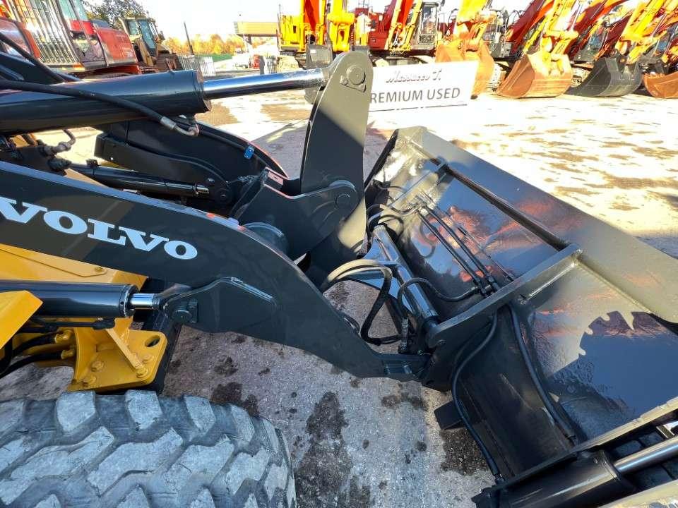 Volvo L30G Photo 9