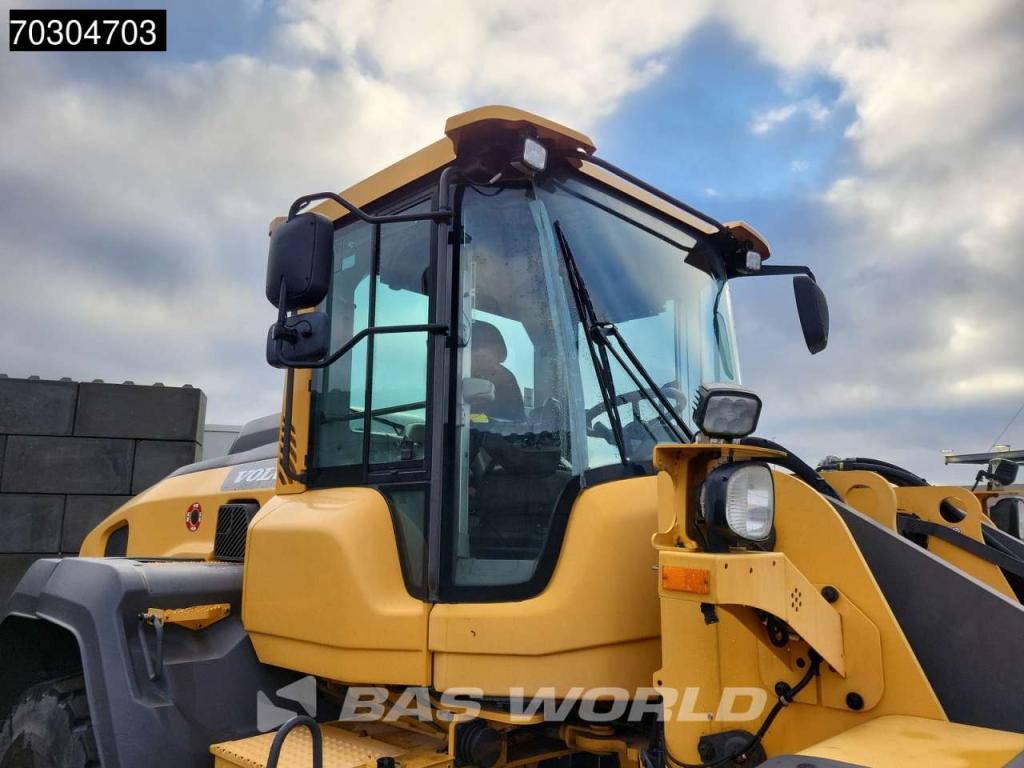 Volvo L110 H CDC - 3rd Function Photo 21