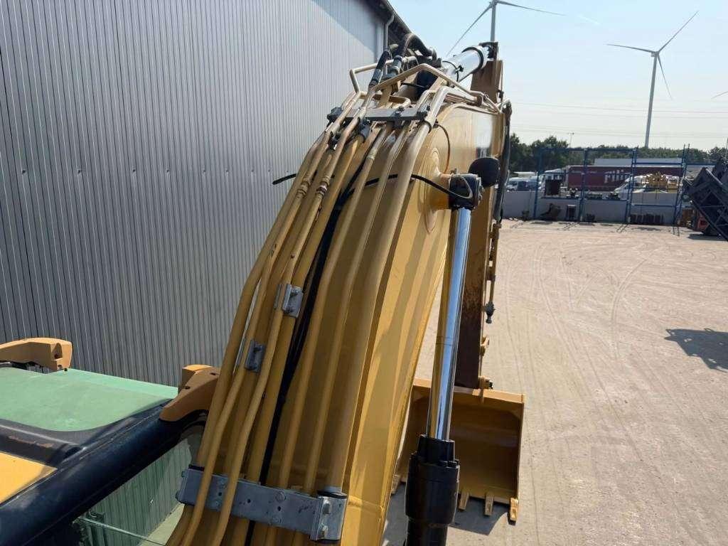 Caterpillar 323D L Photo 15