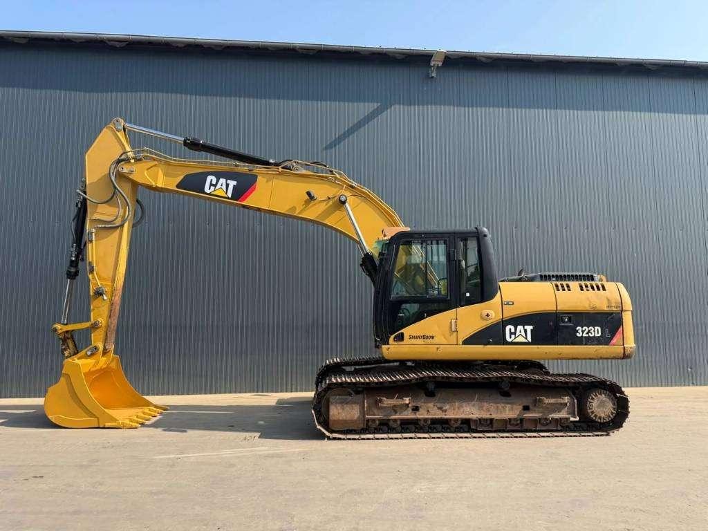 Caterpillar 323D L Photo 5