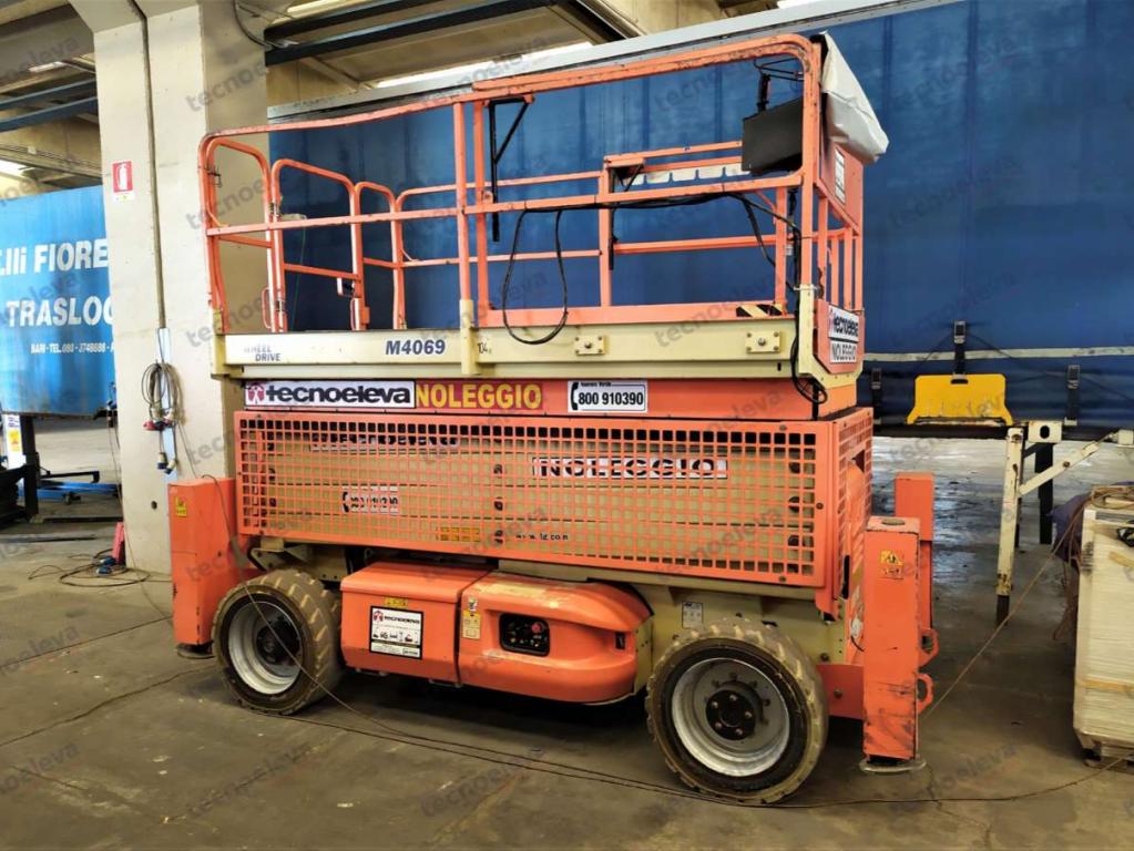 JLG M4069 - 14 Mt - *STABILIZZATORI* Photo 3