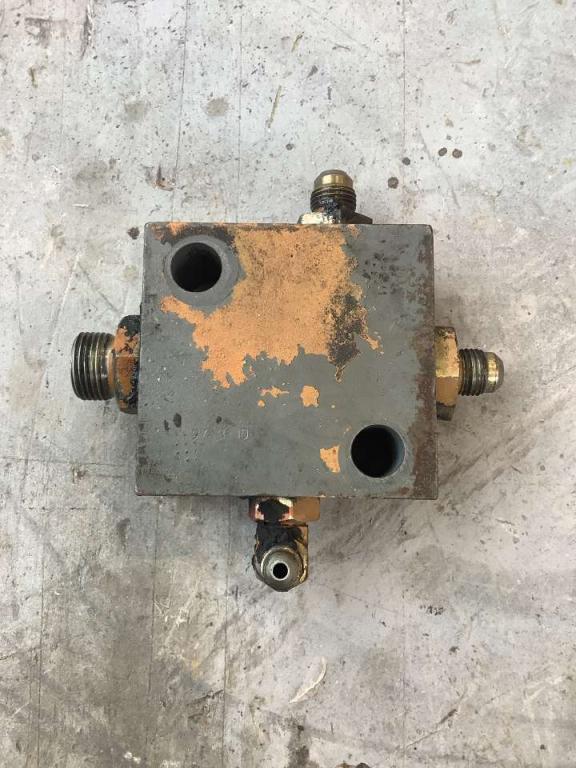 Vanne de commande d’avancement pour Fiat Hitachi EX 235 Photo 4