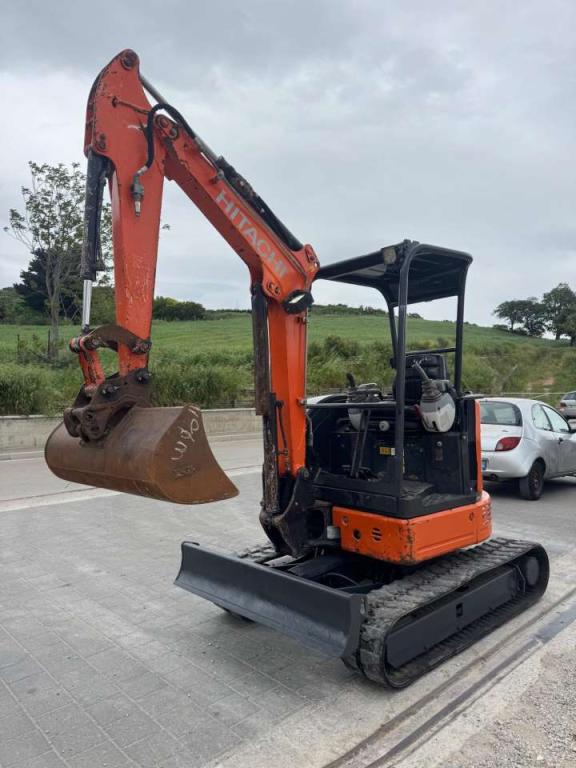 Hitachi ZX26U-5AYR Photo 1