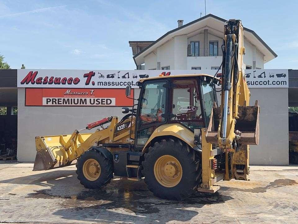 Caterpillar 432F2 4x4 Photo 2