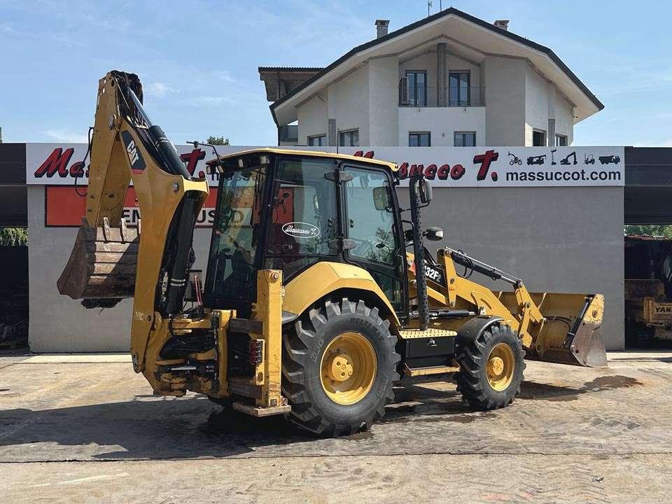 Caterpillar 432F2 4x4 Photo 21
