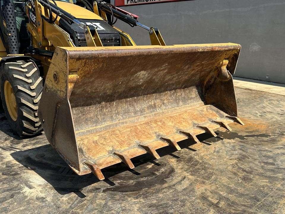 Caterpillar 432F2 4x4 Photo 9