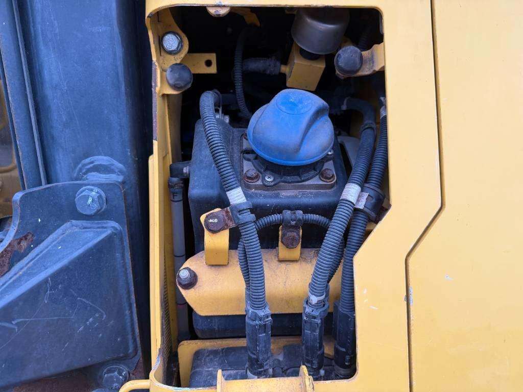 Komatsu D51PXi-24 - Topcon GPS / 6-Way Blade / Camera Photo 28