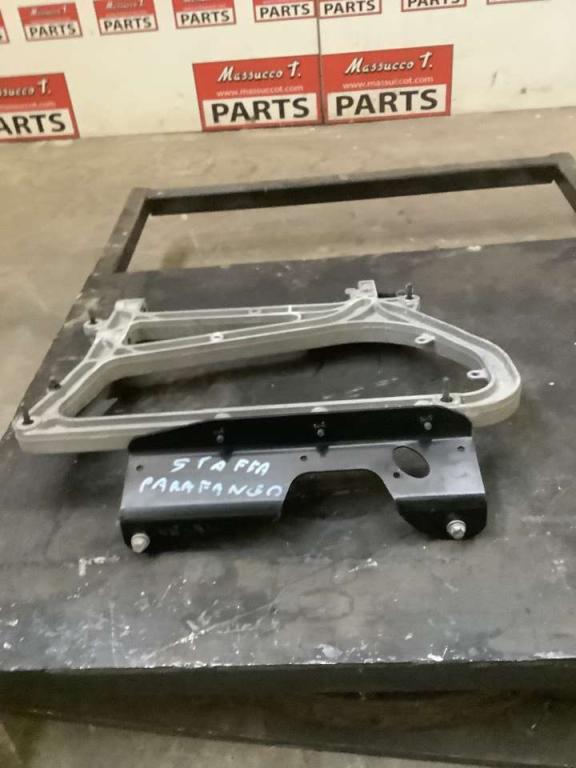 Staffa parafango pour Volvo FH16 550 6x4 Photo 2