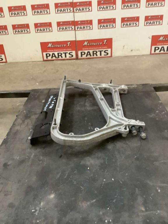 Staffa parafango pour Volvo FH16 550 6x4 Photo 3