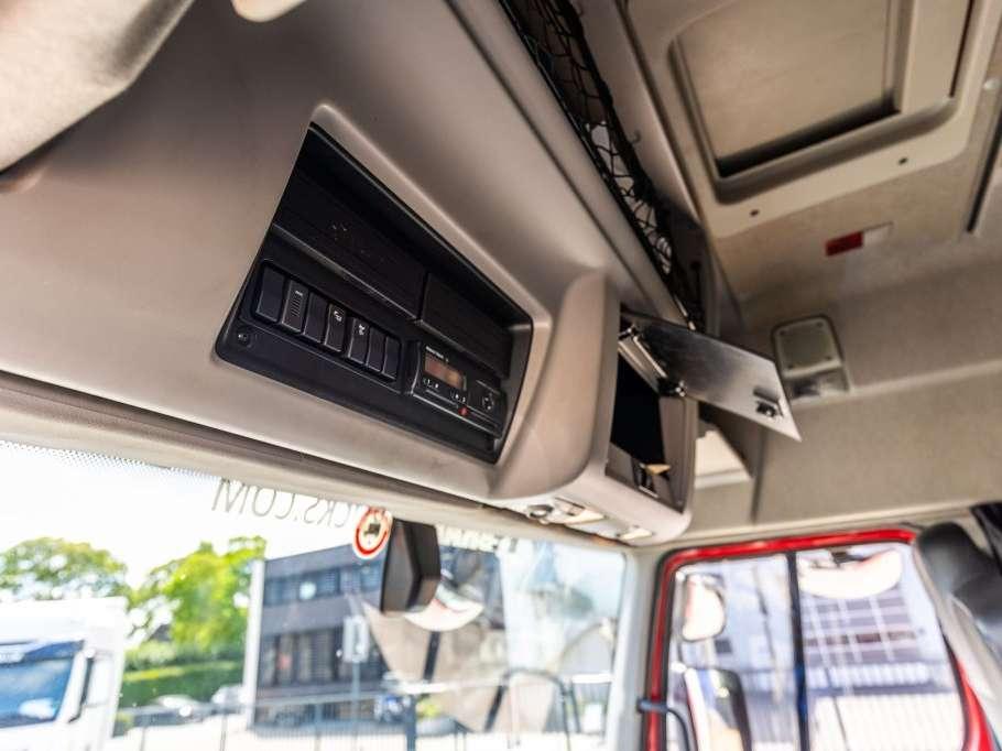 Renault D 19 WIDE 280 DXI + BAR Photo 16