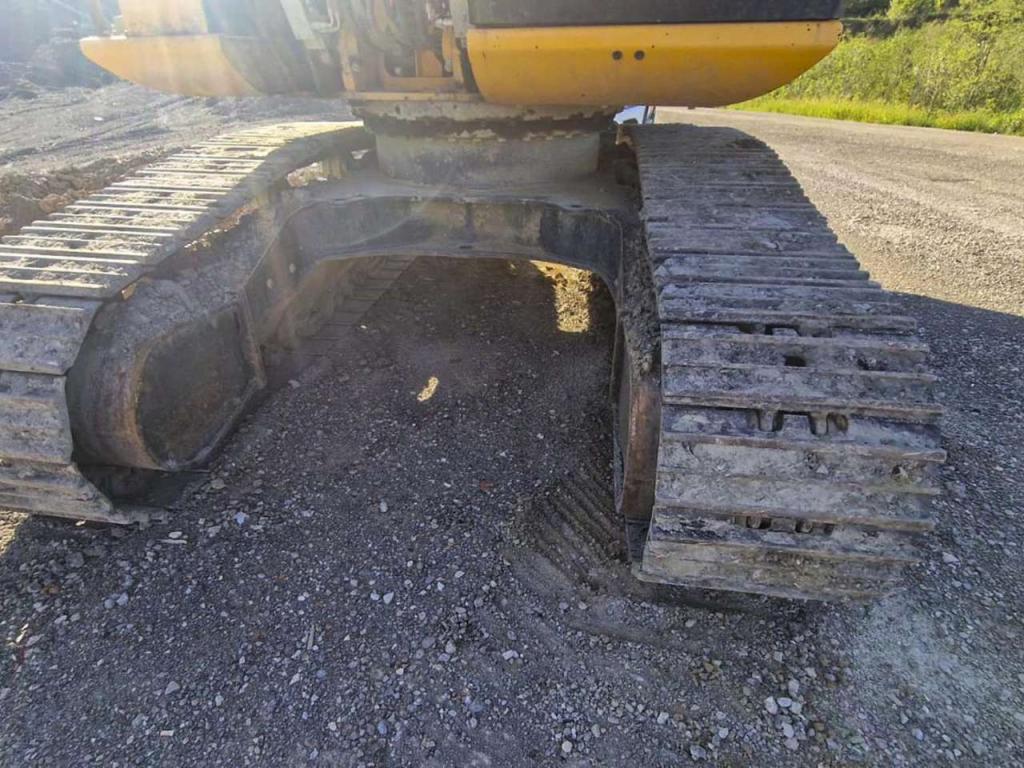 JCB JS235HD Photo 14