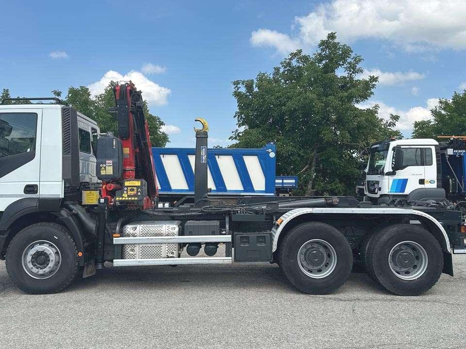 Iveco Trakker 450 6x4 Photo 2