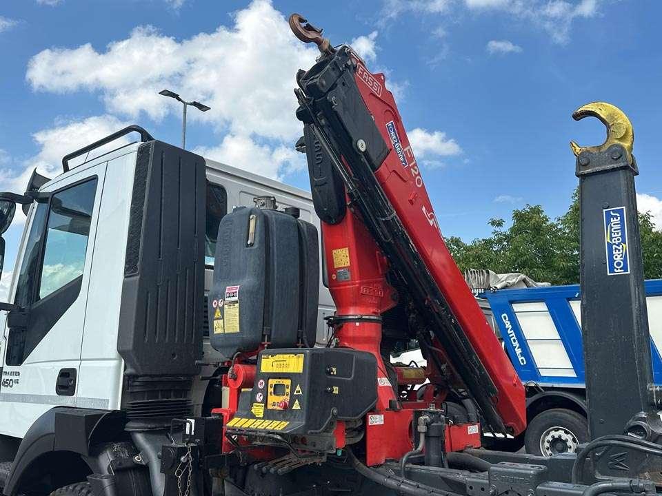 Iveco Trakker 450 6x4 Photo 9