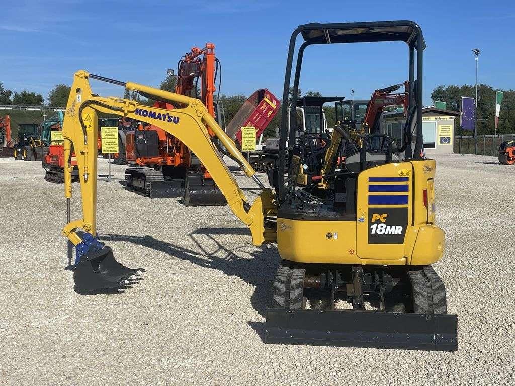 Komatsu PC18 MR-5 Photo 3