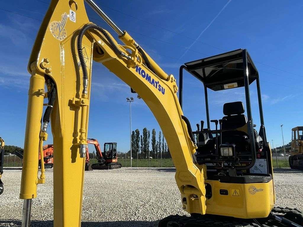 Komatsu PC18 MR-5 Photo 4