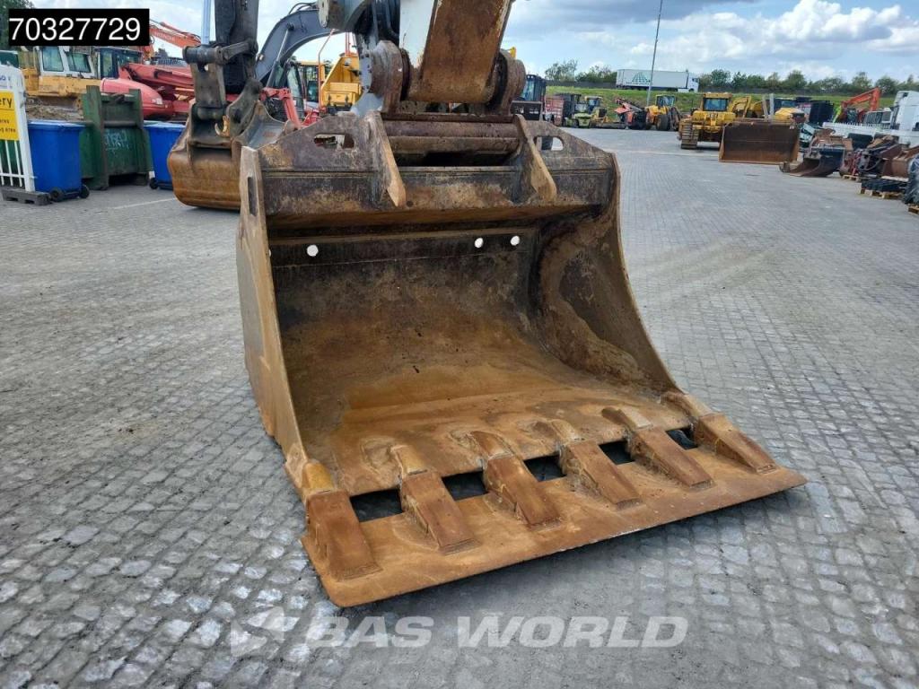 Liebherr R956 HD Photo 14