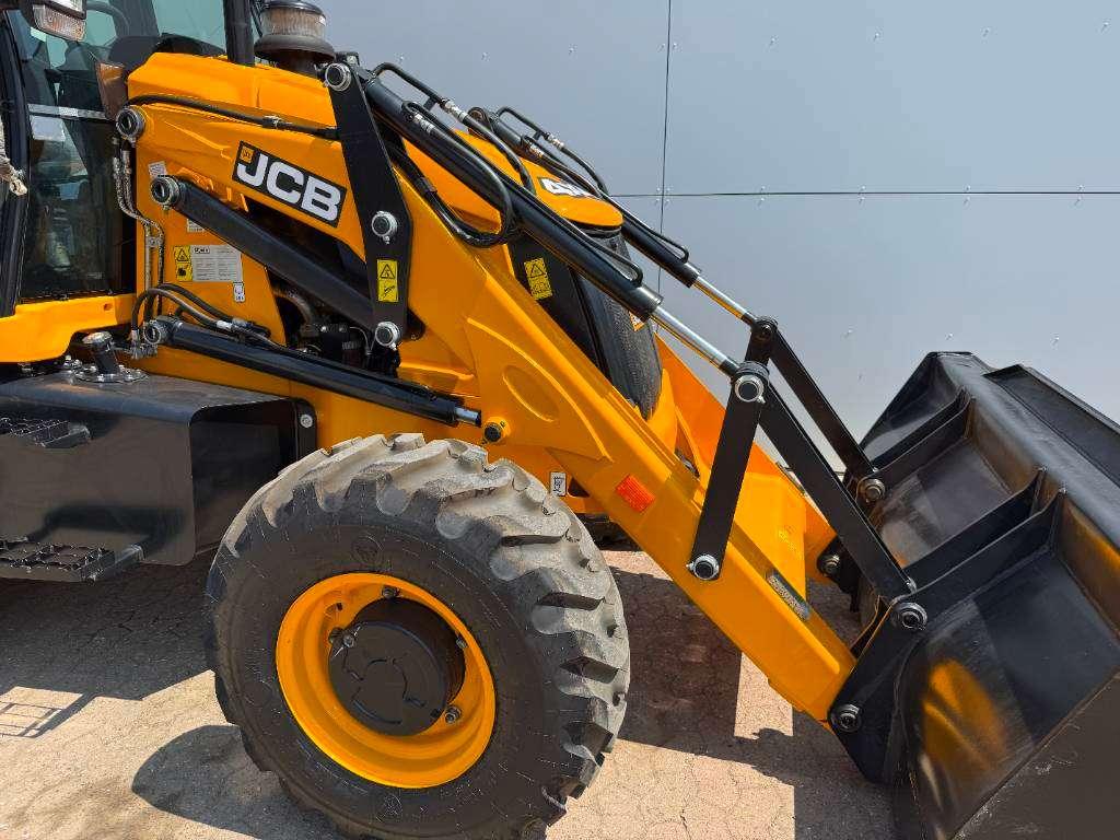 JCB 3DX / 3CX Plus 4WD - New / Unused/ Hammer Lines AC Photo 16