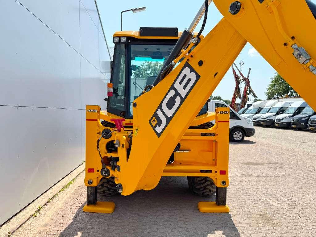 JCB 3DX / 3CX Plus 4WD - New / Unused/ Hammer Lines AC Photo 3