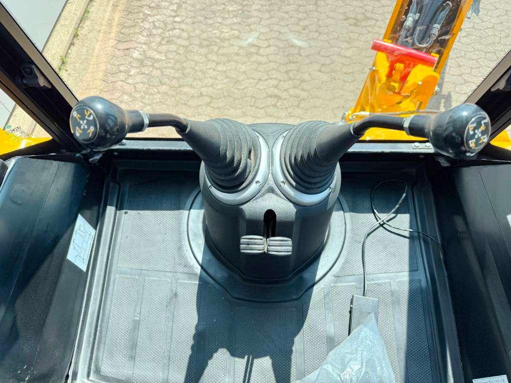 JCB 3DX / 3CX Plus 4WD - New / Unused/ Hammer Lines AC Photo 9