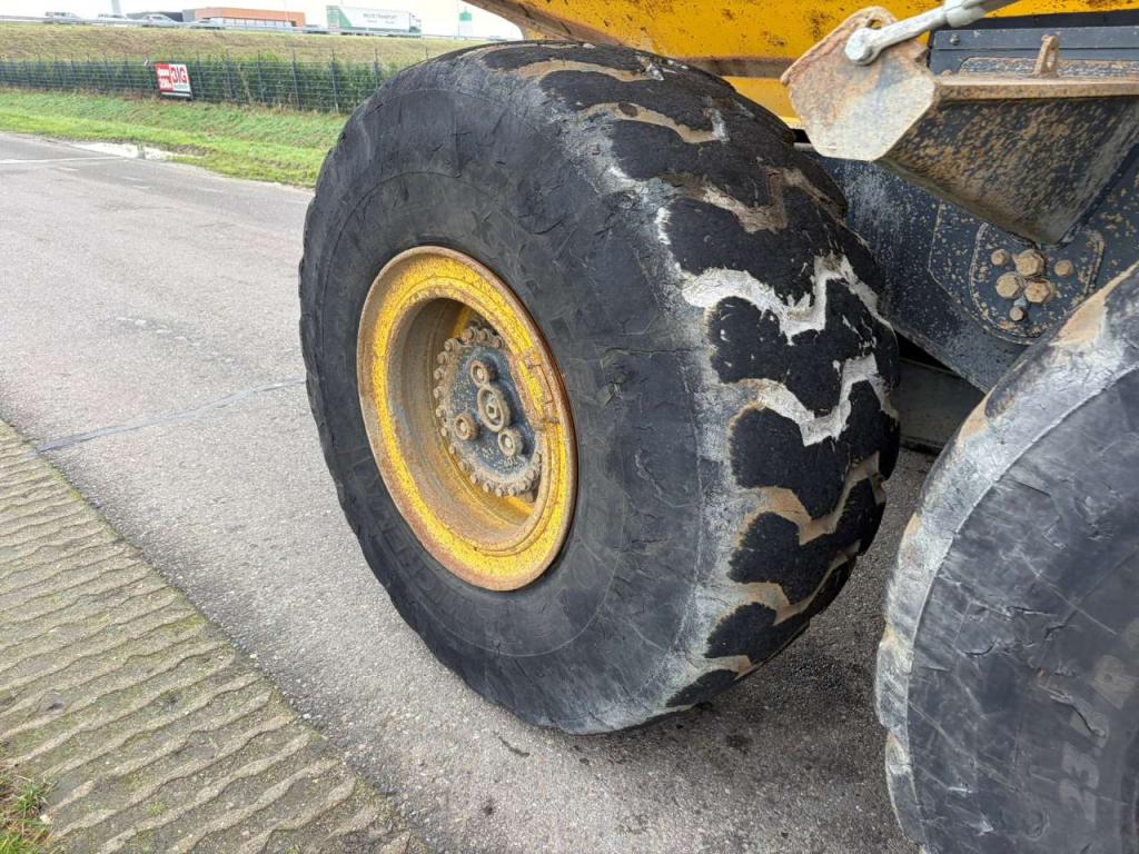 Komatsu HM300-3 Photo 25