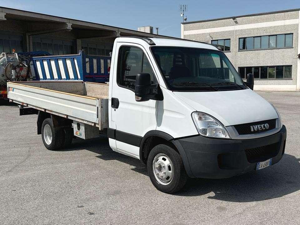 Iveco DAILY 35C13 4x2 Photo 16