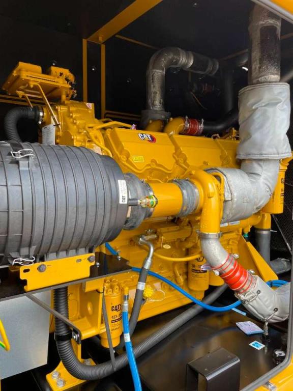 Caterpillar DE1100GC - 1.100 kVA Standby Generator - DPX-18225 Photo 10