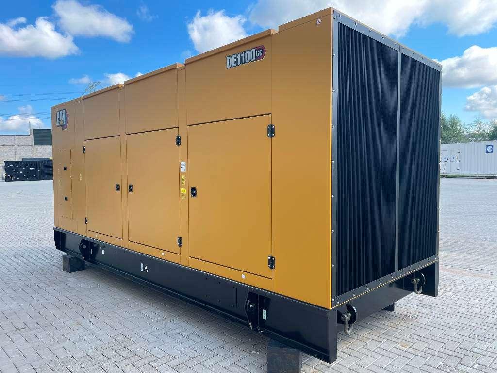 Caterpillar DE1100GC - 1.100 kVA Standby Generator - DPX-18225 Photo 3
