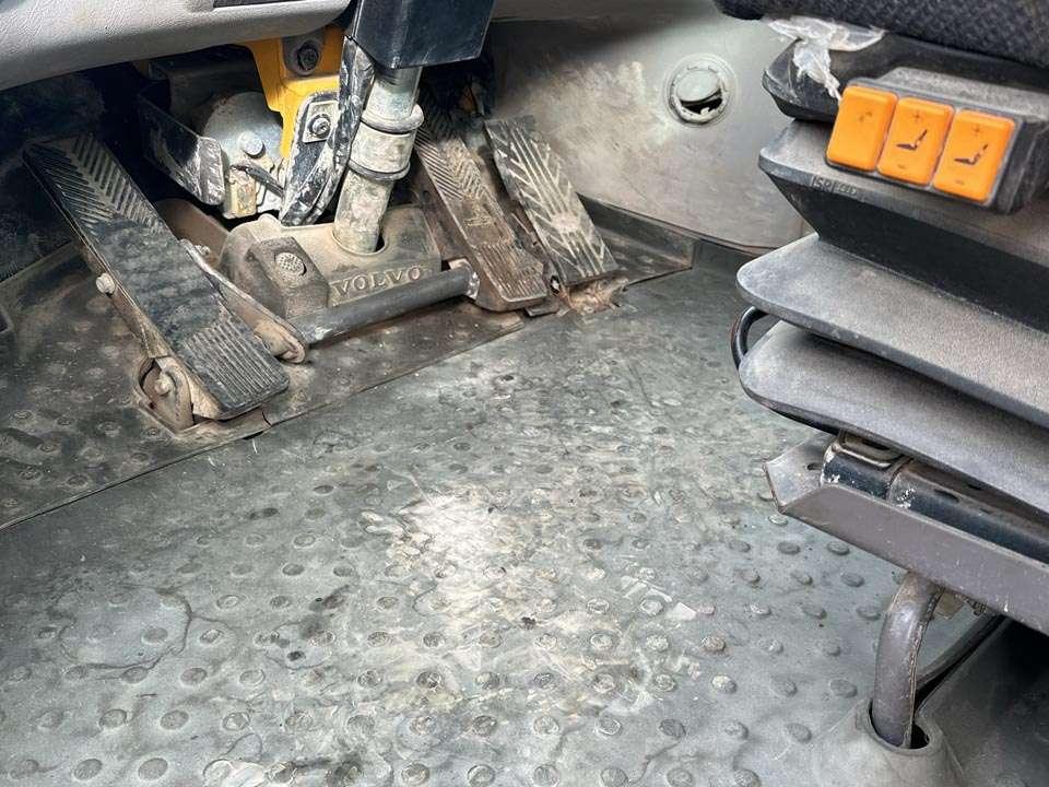 Volvo L180G Photo 13