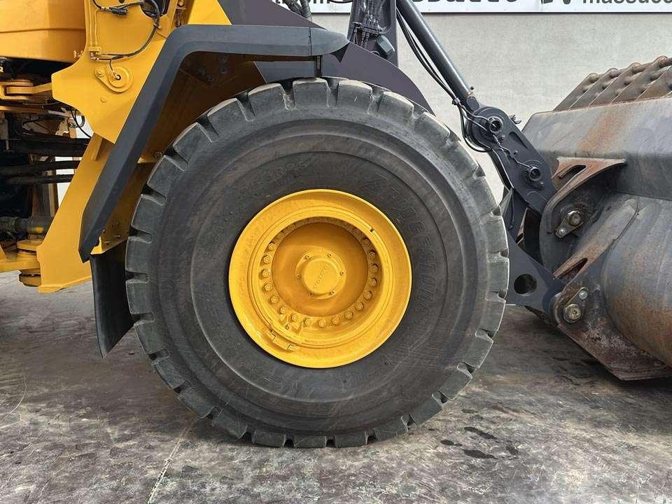 Volvo L180G Photo 7