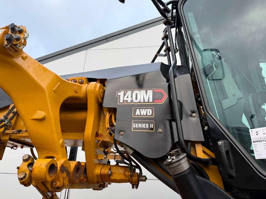 Caterpillar 140M2 VHP 6x6 AWH - 4.88m Blade Photo 24